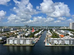 3750 NE 169th St APT 210, North Miami Beach, FL 33160