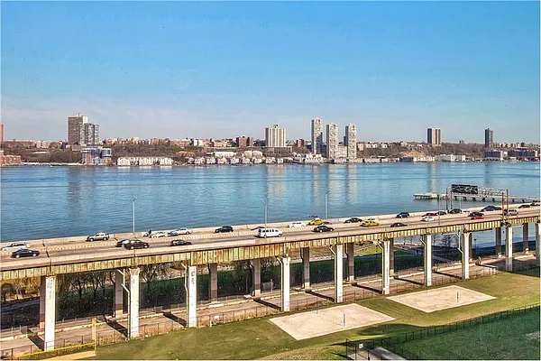 Rented by Douglas Elliman | media 7
