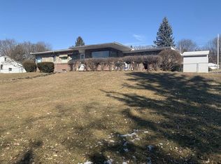 210 Shaker Rd, Albany, NY 12211