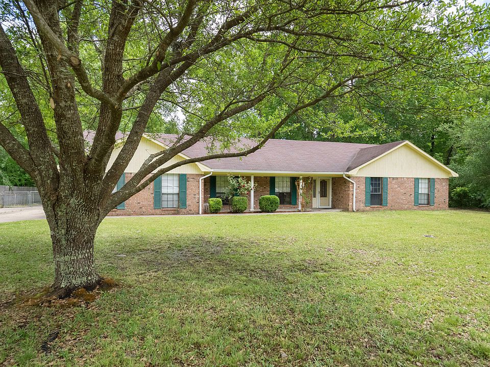 1st image of 183 Old Oak Ln