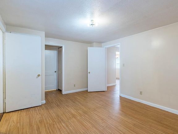 5th image of 1208 Brinkley Ct