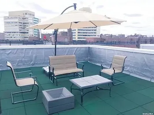 Rented by Four Seasons of NY Inc | media 21