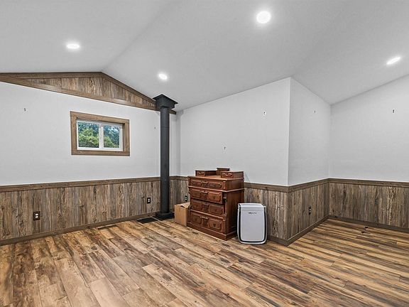 5th image of 9621 County Road F