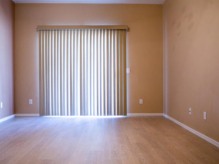 7016 W Branham Ln — Photo 17