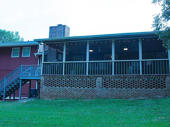 4th image of 3159 Willowdale Dr