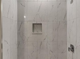 1348 W Bryn Mawr Ave #1, Chicago, IL 60660