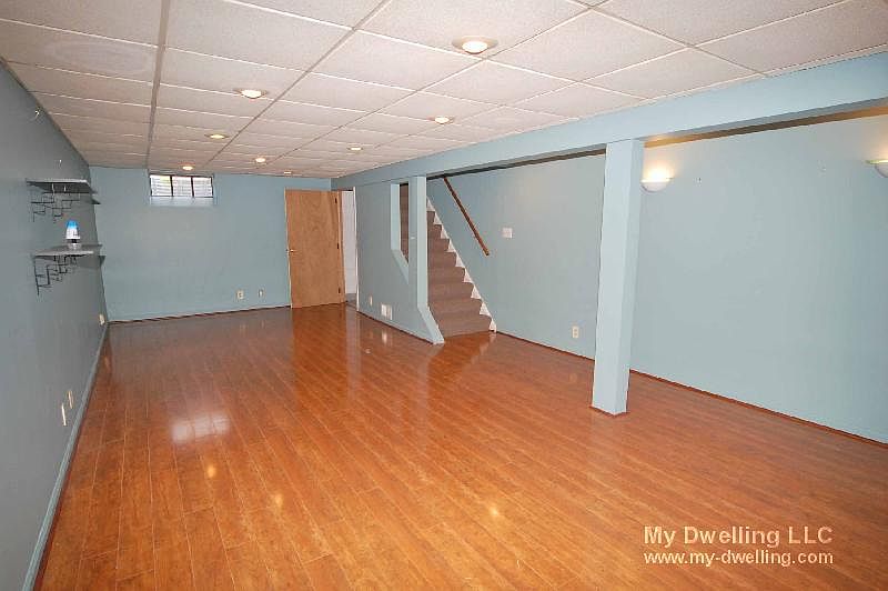 1st image of 601 E Chateau Pl