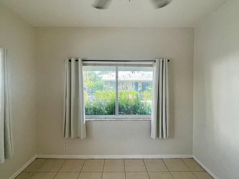 330 Almeria Rd — Photo 12