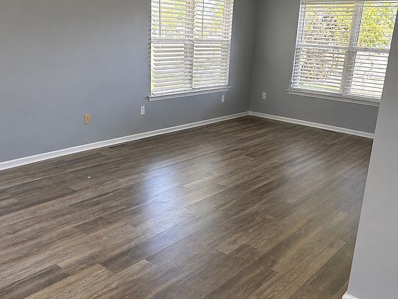 3rd image of 2941 Beland Ave