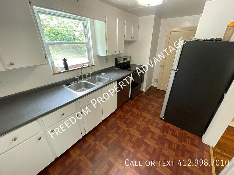 11843 Joan Dr — Photo 8