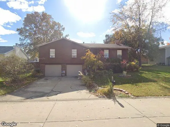 450 Wood Hollow Dr, Wentzville, MO 63385