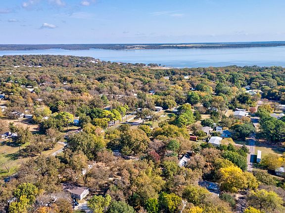 2nd image of 227 Newcastle Dr