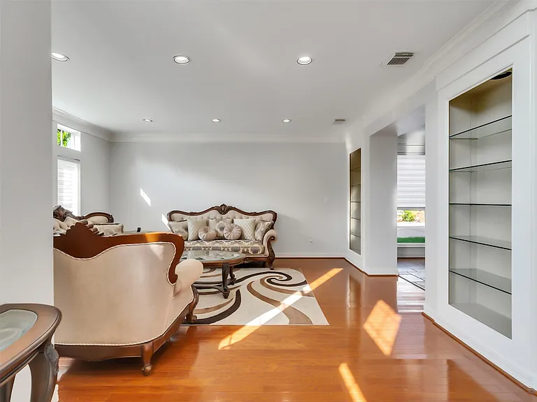 4807 Andover St — Photo 4