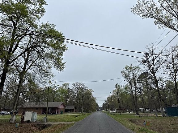 5th image of 110 Garret Ave