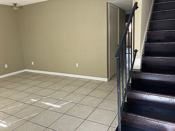 4th image of 1748 Newport Pl