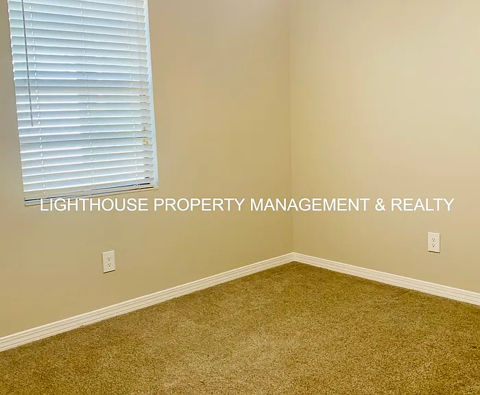 466 Crabapple Ct #D — Photo 3
