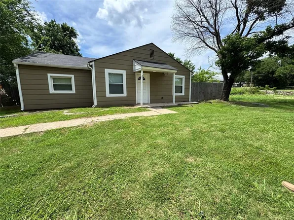 2411 N Clarke St, Choctaw, OK 73020