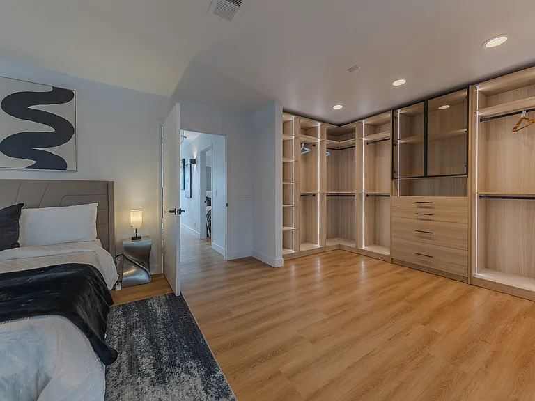 2522 Armacost Ave — Photo 42