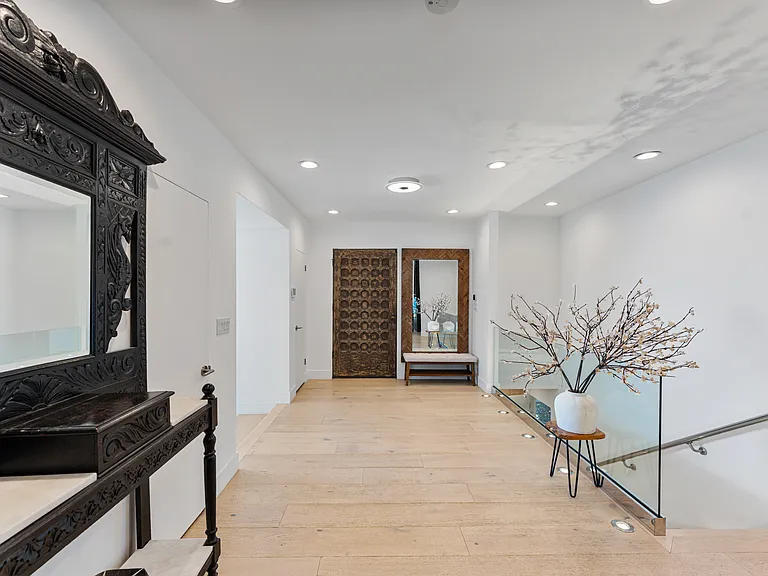344 Arno Way — Photo 4