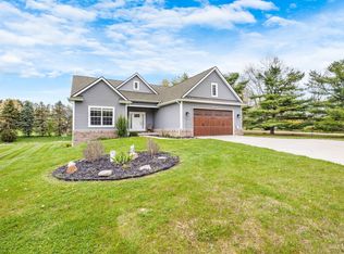 11287 Spencer Rd, Brighton, MI 48114