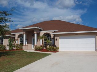1067 SW Idol Ave, Port Saint Lucie, FL 34953