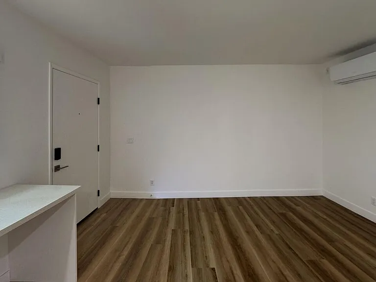 3630 Midvale Ave #1 — Photo 12
