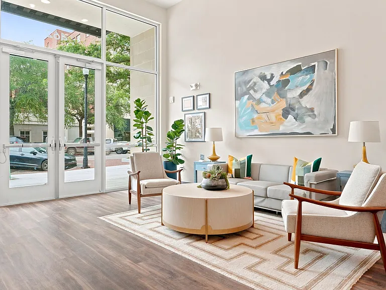 Neel's Lofts — Photo 16