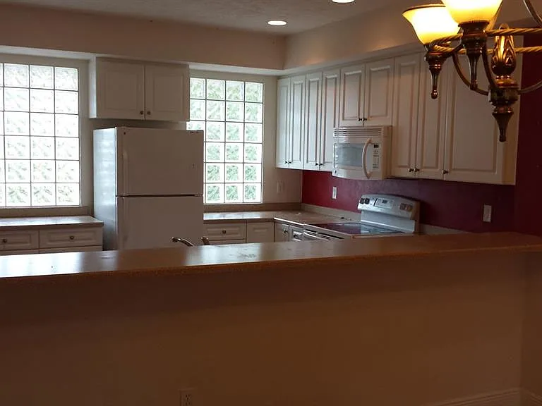 2602 SW 87th Dr #201 — Photo 10
