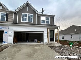 5074 Shepherds Gln, Willoughby, OH 44094