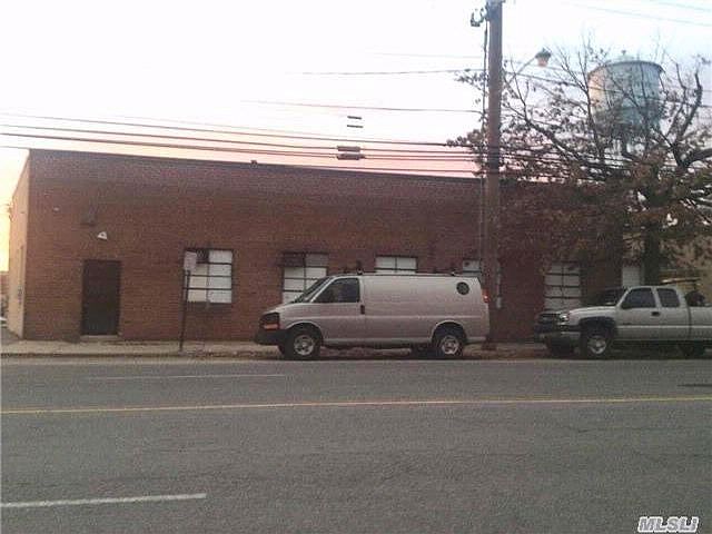 1st image of 121 Denton Ave
