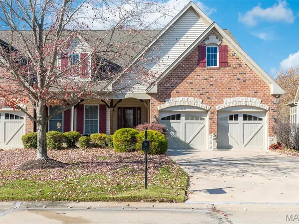 1221 Silver Fern Dr, Lake Saint Louis, MO 63367