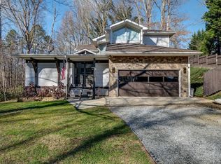 205 Lovers Leap Dr, Murphy, NC 28906