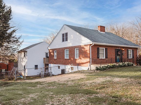 3rd image of 329 Arnett Blvd