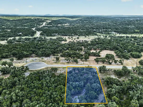 1881 County Road 4522, Hondo, TX 78861