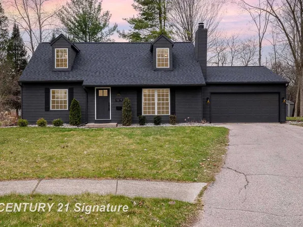 4619 Huron Ct, Midland, MI 48642
