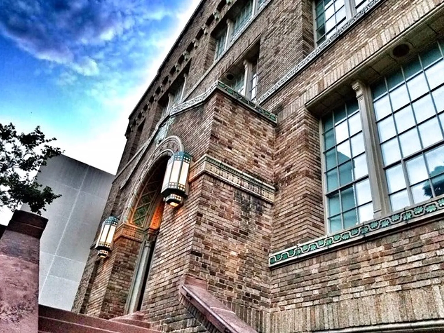 42 S Washington St — Photo 3