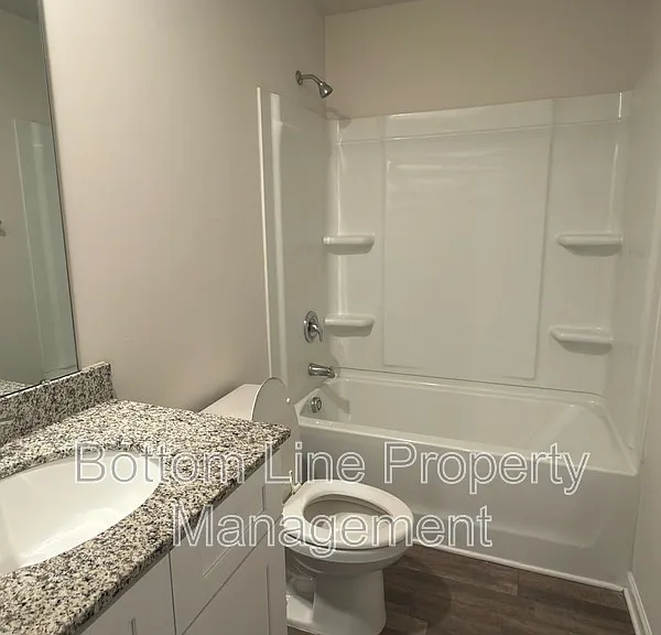1035 Pepper Ln — Photo 12