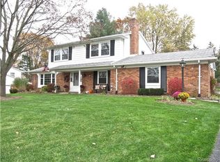 808 Fieldstone Dr, Rochester Hills, MI 48309