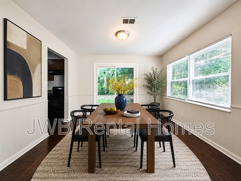 711 Appian Way — Photo 4