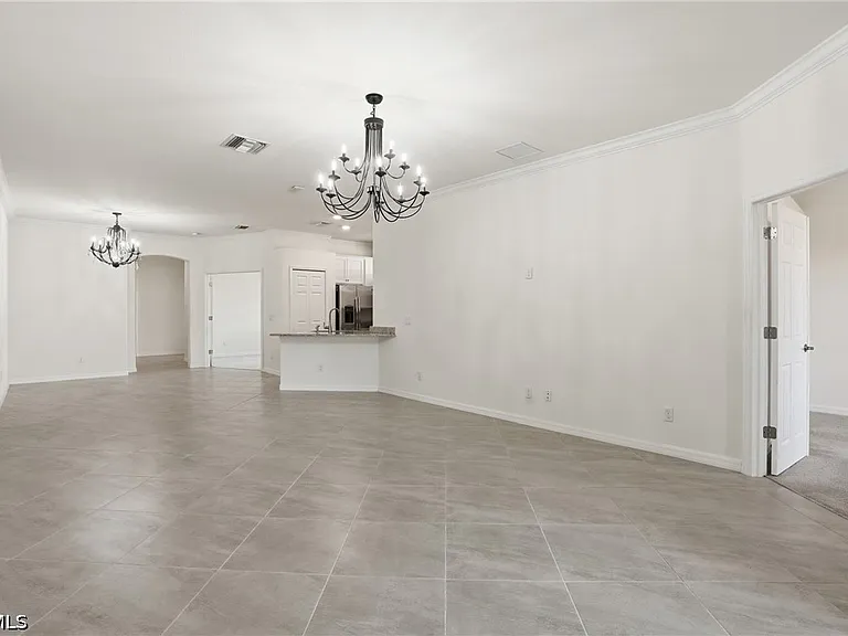 1835 Alameda Dr — Photo 7