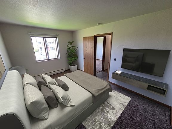 2nd image of 3911 Orr Dr #6