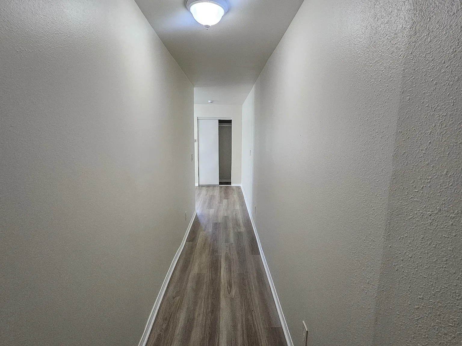 Studio, 350 sqft, $1,495 — Photo 3