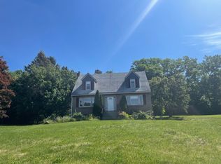 135 Shaker Rd, Albany, NY 12211