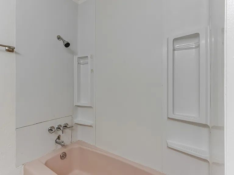 7109 NW 6th St — Photo 17