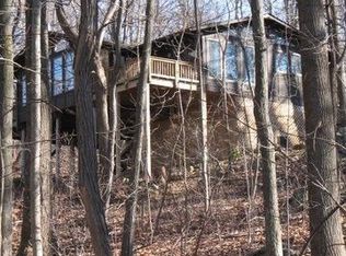 92 Hideaway Rd, Linden, VA 22642