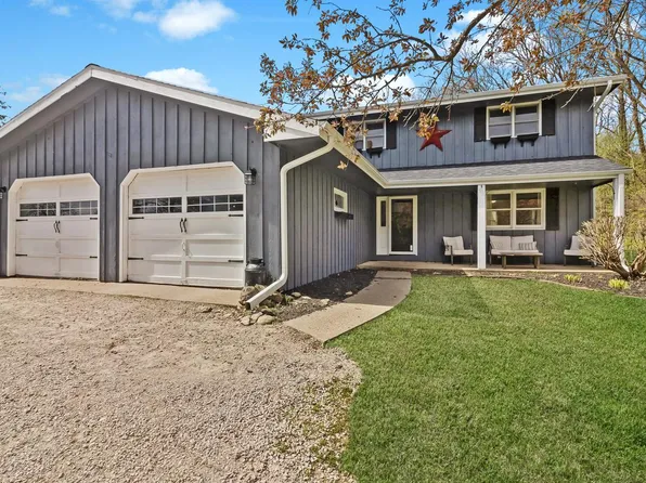 N7229 Cain DRIVE, Elkhorn, WI 53121