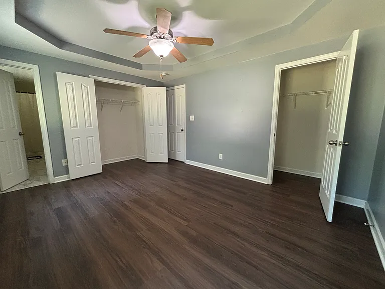 213 Molly Ct — Photo 8