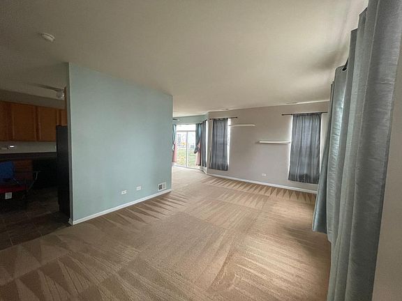 4th image of 5011 Montauk Dr