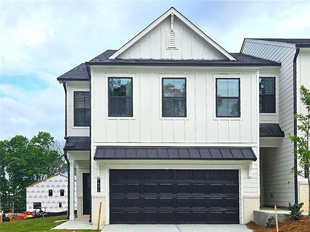 3 bed, 2.5 bath, 1855 sqft, $2,230 — Photo 1