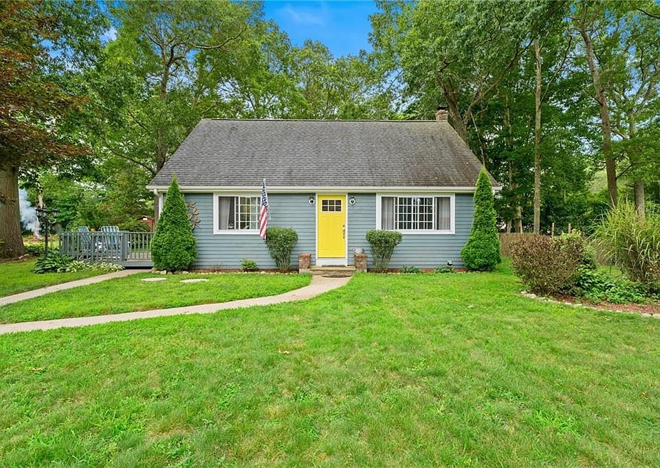 8 Canton St, Bradford, RI 02808 Zillow